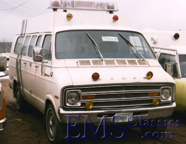 00131A1975Dodge,MelvilleSKtradesoldtoShamrock,WadenaSK,thisphototakenin1984.jpg