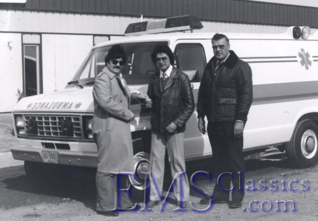 00370A011982Ford,SaddleLakeAB.jpg