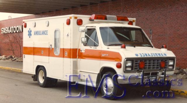 00382MA011982Ford,GarrisonNorthDakotaUSA.jpg