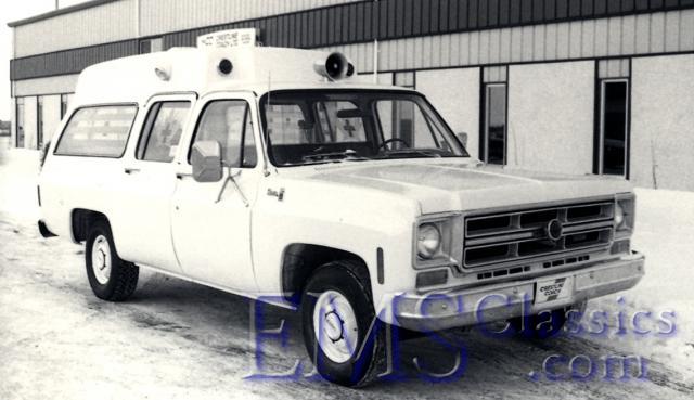 004181975StrathroyGMSuburban,MelfortSKtradesoldtoPVCSCalgaryAB.jpg
