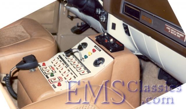 00471MA10dashplaque,somethingsuppliedcomplimentsofCrestlineCoach.jpg