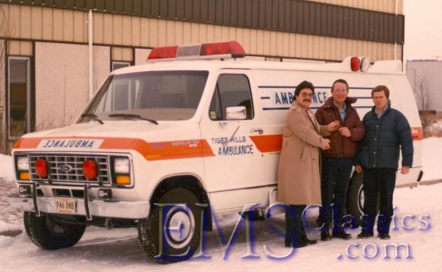 00700A1985Ford,TreherneMB02.jpg