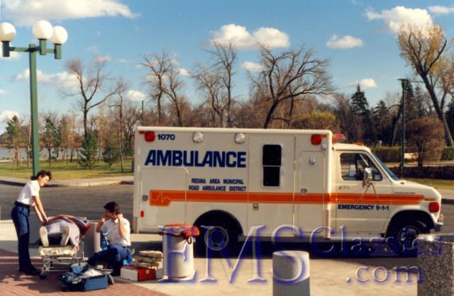 00877MA02,ReginaSK,photoJeffCalibaba.jpg