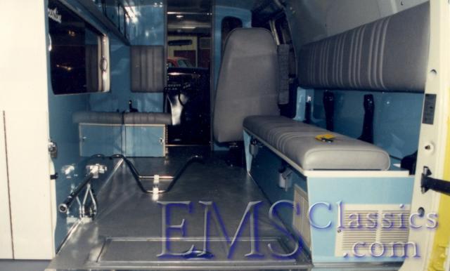 00887A04notefloorcompartment.jpg