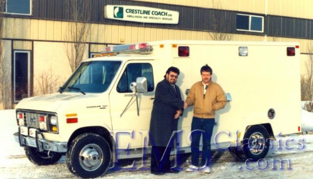 01055S011988Ford,MedicineHatAB.jpg