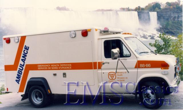 01119S1988Ford,NiagaraFallsON.jpg