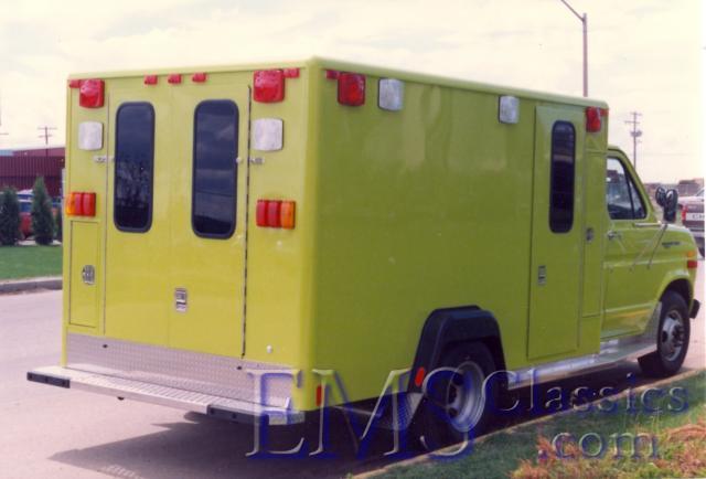 01259S02dualreardoorsandsideentrydoor.jpg