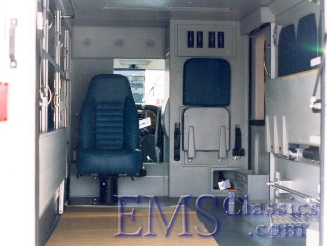 01558S05.jpg