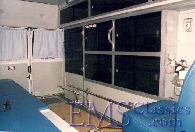 01589A05,twocotholders.jpg
