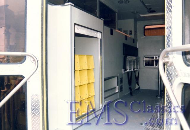 01893ESM08.jpg