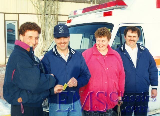 01901A011993Dodge,MilestoneSK.jpg