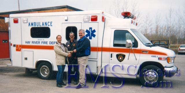 02373MA011995McCoyMillerFord,HayRiverNT.jpg
