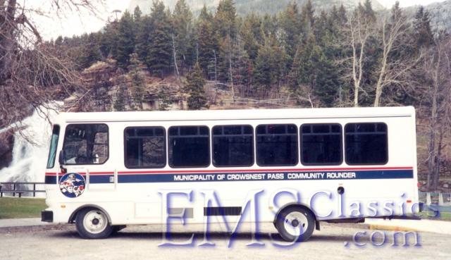 02469B1996GoshenFreightliner,CrowsnestPassAB.jpg