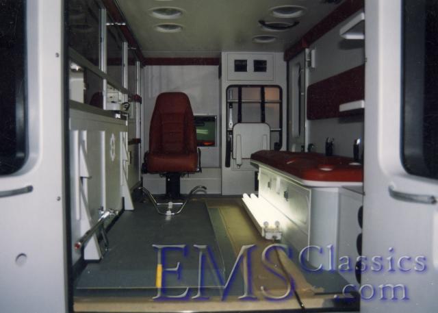 02492ST04.jpg