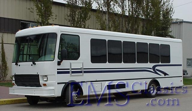 03532B012000GoshenFreightliner,BanffTransportationTours,BanffAB.JPG