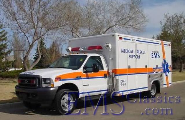 04445O012002Ford,CalgaryAB.JPG