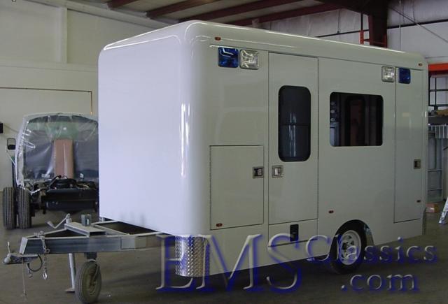 04577PBU012002WilkerMercedes.JPG