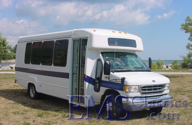 04593B012002GoshenFord,NiagaraKankoTours,NiagaraFallsON.JPG