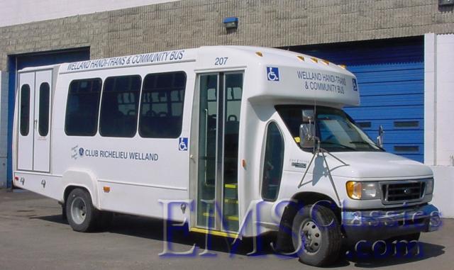 04739B012003GoshenFord,1of3buses,WellandTransit,WellandON.JPG