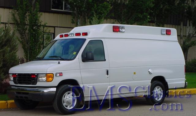 05243A012004Ford,CalgaryHealthRegion,CalgaryAB.JPG