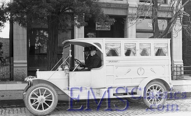 1900sCunningham01,photoCaryLivingston.jpg