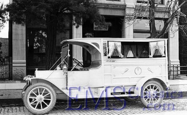 1900sCunningham02,photoCaryLivingston.jpg