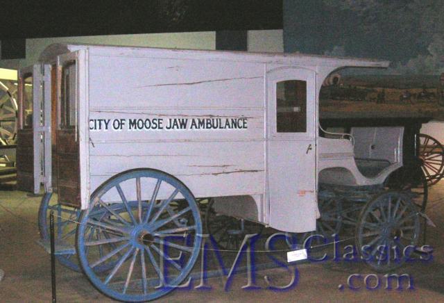 1907,F.J.Walshambulancewagon,WesternDevelopmentMuseum,MooseJawSK.JPG