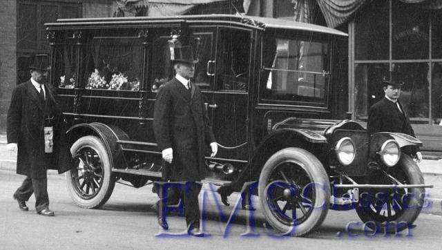 1914White,Vancouver,phTomMcPherson.jpg