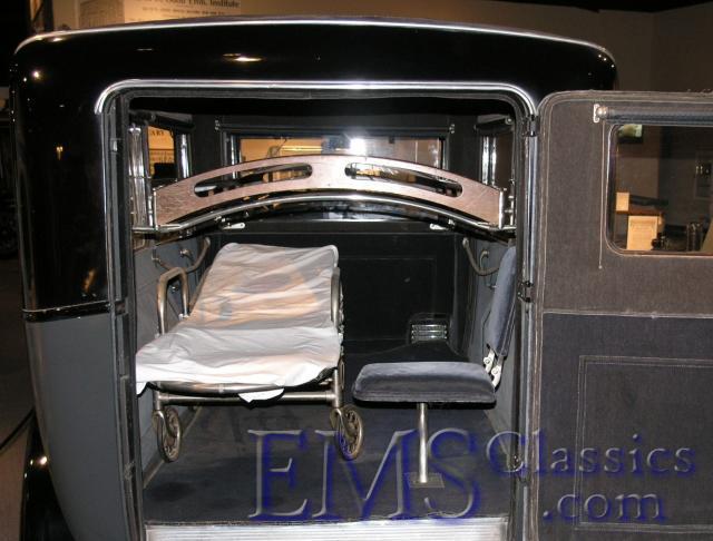 1929SuperiorStudebaker,NationalMuseumofFuneralHistory,HoustonTX05x.JPG
