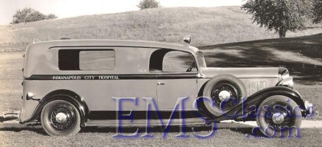 1932SilverKnightstownReo01hasopencab,IndianapolisIN,photoWaltMcCall.jpg