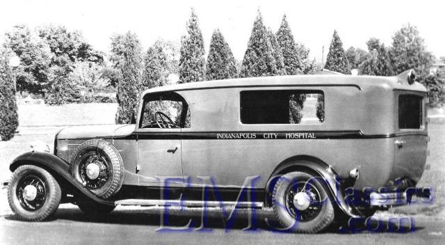 1932SilverKnightstownReo02,IndianapolisIN,photoWaltMcCall.jpg