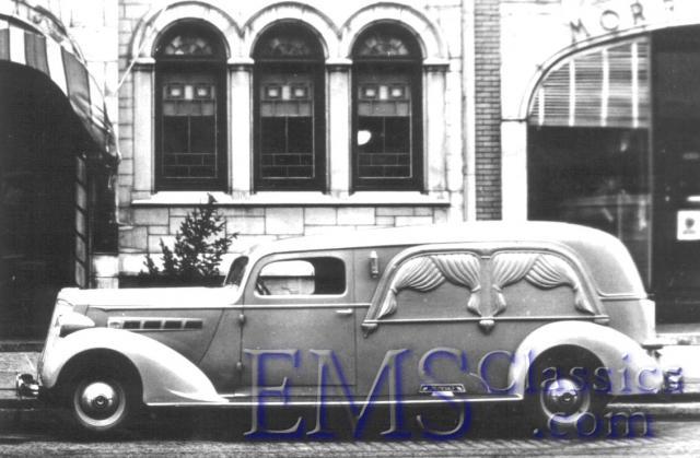 1935MitchellPackard,MorrisFH,WindsorON,photoWaltMcCall.jpg