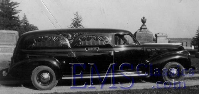 1940JLittlePontiac,MitsonFH,DundasON,photoWaltMcCall.jpg