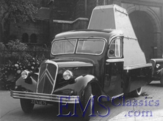 1940sCitroen,ParisFrance01,photoWaltMcCall.jpg