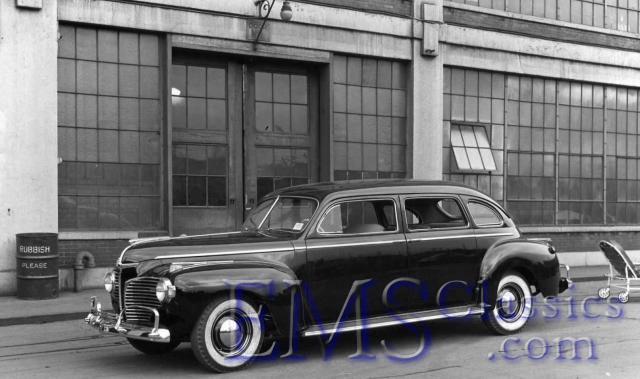 1941Dodgesedanambulance01,photoSteveLoftin.jpg