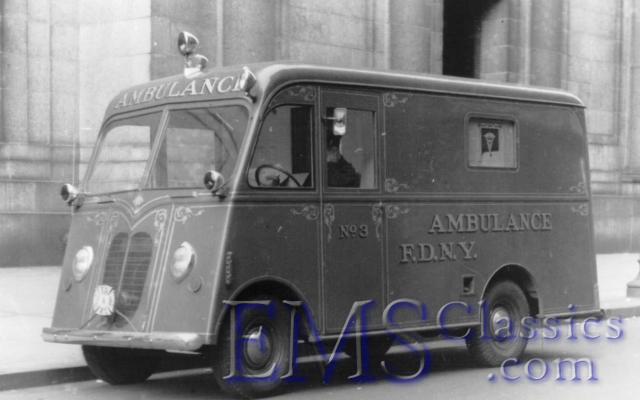 1944International,NY,photoJackLerch,WaltMcCall.jpg