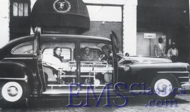 1946Chrysler,photoTheProfessionalCar116comp.jpg