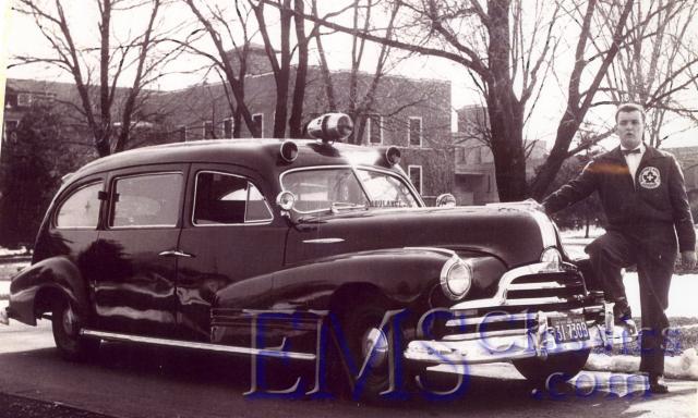 1947PontiacDougArbour,BallantynesAS,LondonON,photoLenLanglois.jpg