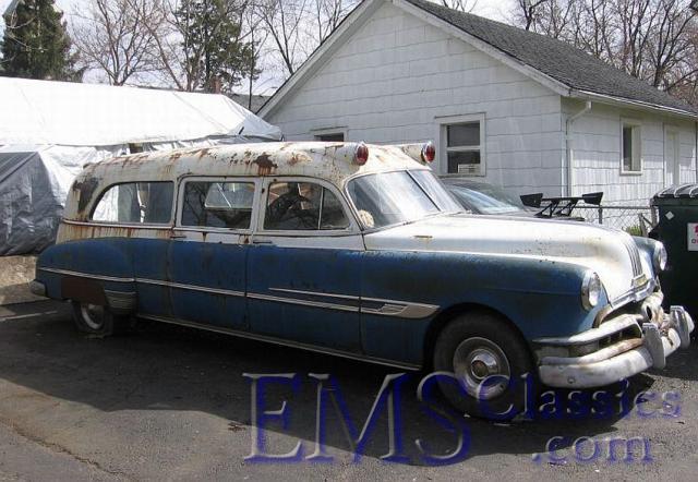 1952AcmePontiacphRichLitton52acmepontiac.jpg