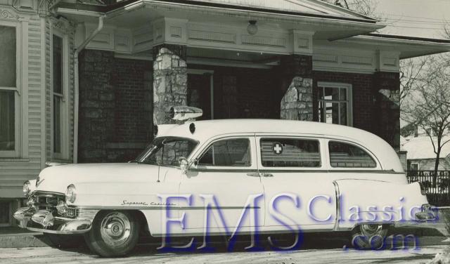 1952SuperiorCadillac03,photoDrRogerWhite.jpg