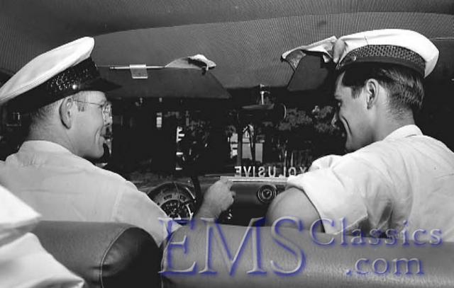 1953Ford,ExclusiveAS02,OttawaON,photoOttawaCityArchives.jpg