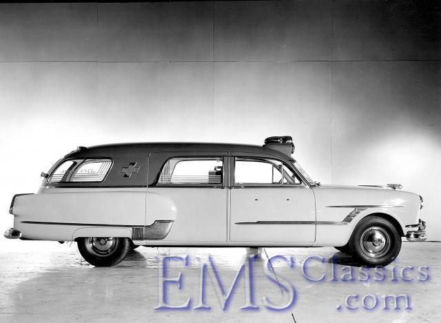 1953HenneyPackard,GoingWest,TomMcPherson.jpg