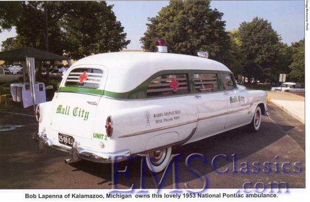 1953NationalPontiac,photoGreggMerksamer,TheProfessionalCarIssue133comp.jpg