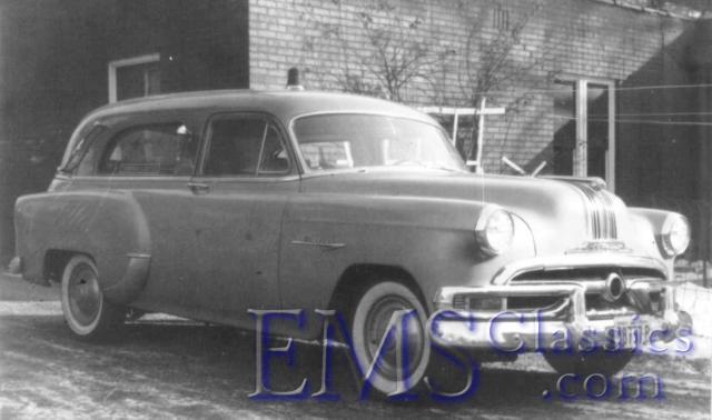 1953Pontiaccombination01,GeraldSmithFH,HarrowON,photoWaltMcCall.jpg