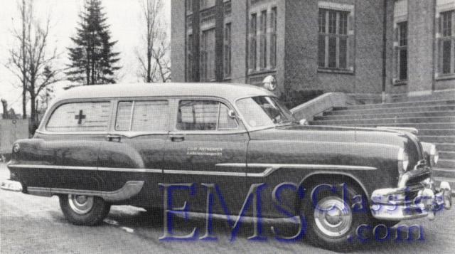 1953VanDunPontiac,AntwerpBelgium,photoTheProfessionalCar63x.jpg