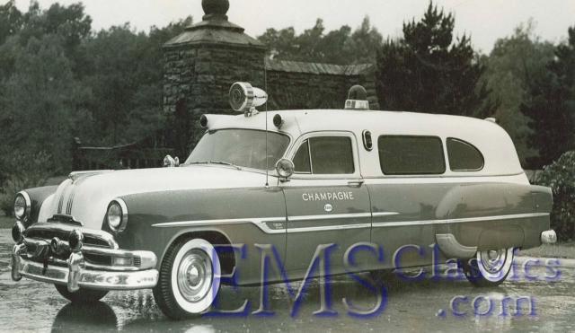 1953WellerPontiac,ChampagneEsso,photoDrRogerWhite.jpg