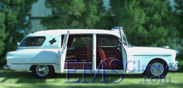 1954HenneyPackard06,suicidedoors,TorontoON.jpg