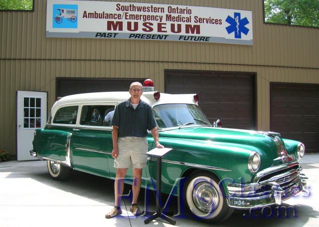 1954SuperiorPontiac,VictoriaBC,SwiftCurrentSK,Crestline,LenLanglois.JPG