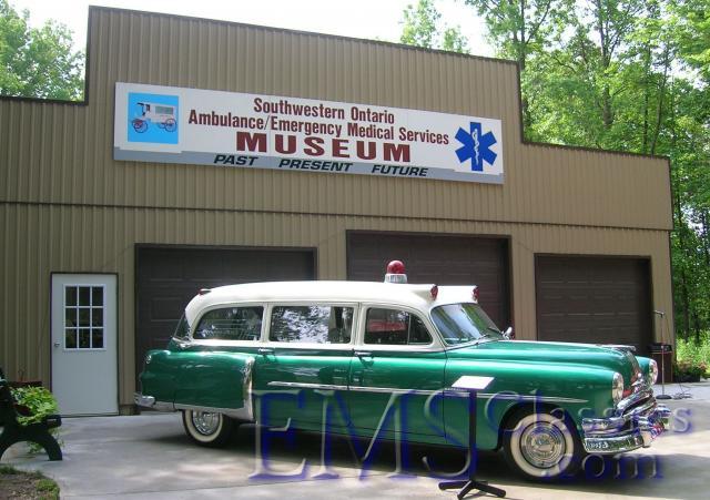 1954SuperiorPontiac,VictoriaBC,SwiftCurrentSK,CrestlineSaskatoonSK.JPG
