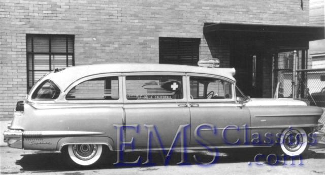 1956SuperiorCadillac,LaJollaCA,photoWaltMCCall.jpg